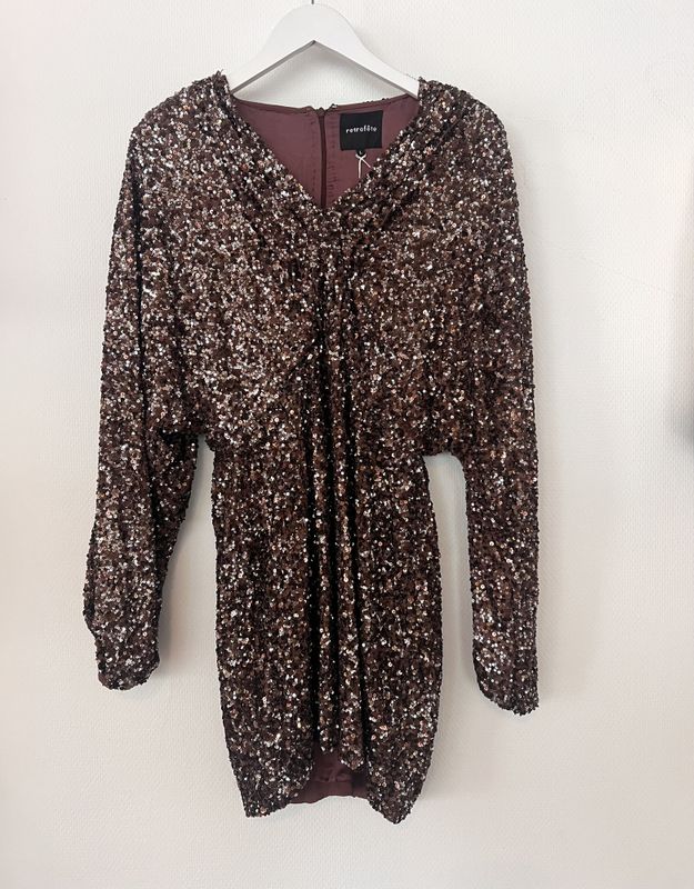 102420 - Retrofête Sequin Dress 