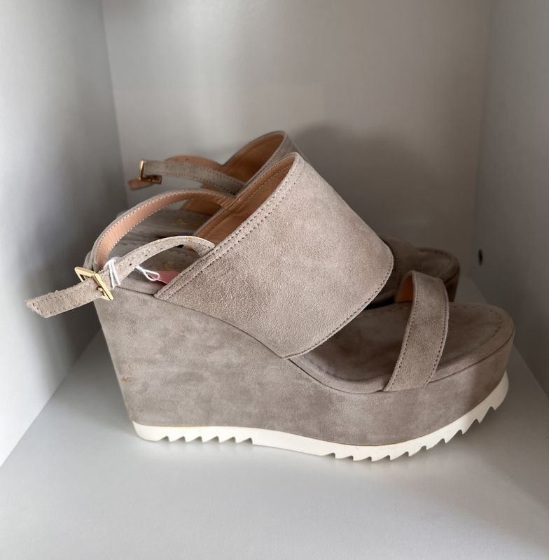 102444 - Eleventy Suede Wedges Sandals 