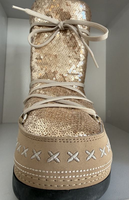 102438- Moonboots Bogner