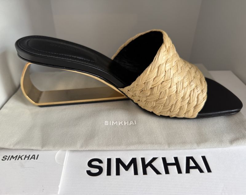 102602- SIMKHAI sandal