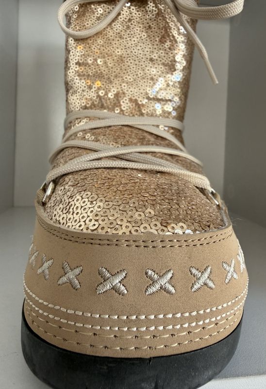 102438- Moonboots Bogner
