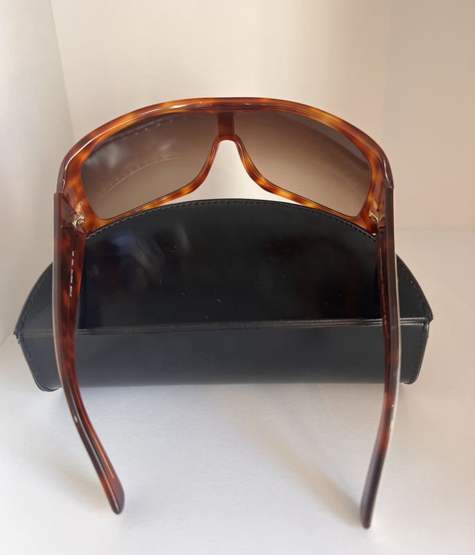 102383 - Salvatore Ferragamo Solbriller