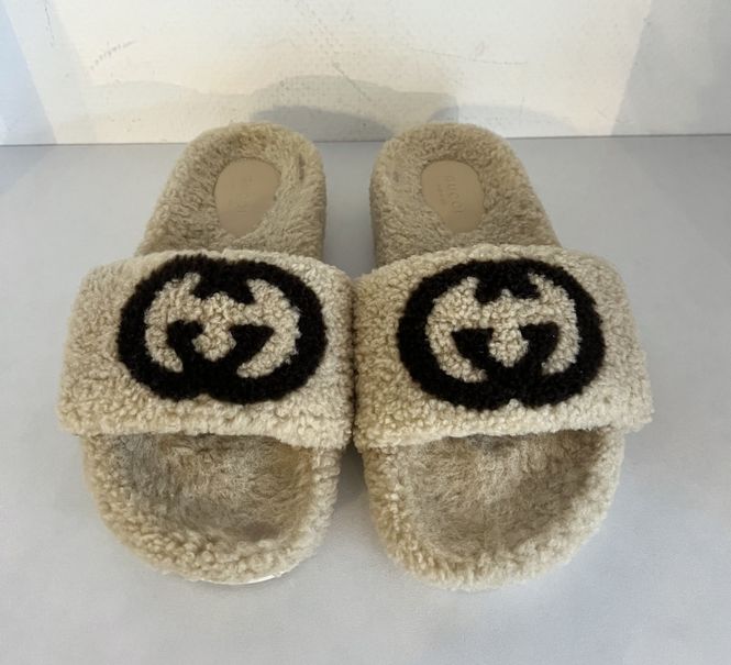 Hovedbilde 101937 - Gucci Shearling sandal